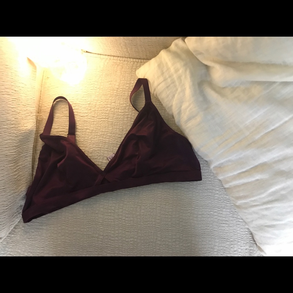 Maroon/Black Victoria Secret Wireless Bra